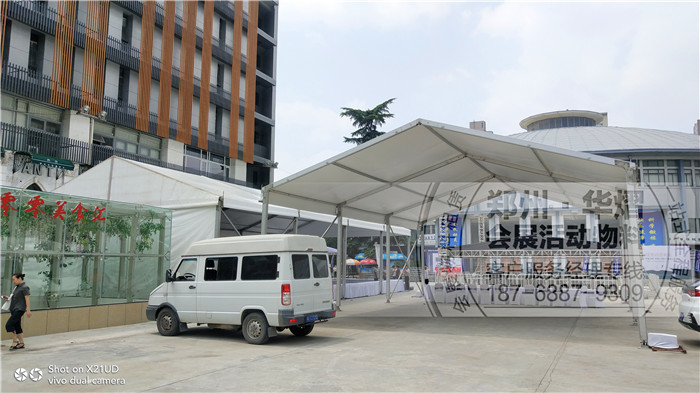 <b>郑州开放式篷房桌椅铁马护栏一站式租赁</b>