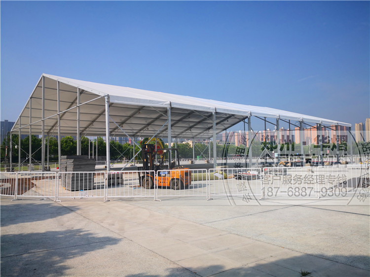 <b>郑州户外活动篷房,桌椅,铁马护栏,空调舞台桁架</b>