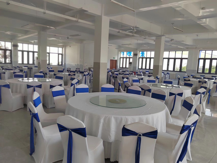 <b>郑州餐饮大圆桌出租桌椅租赁河南家具公司</b>