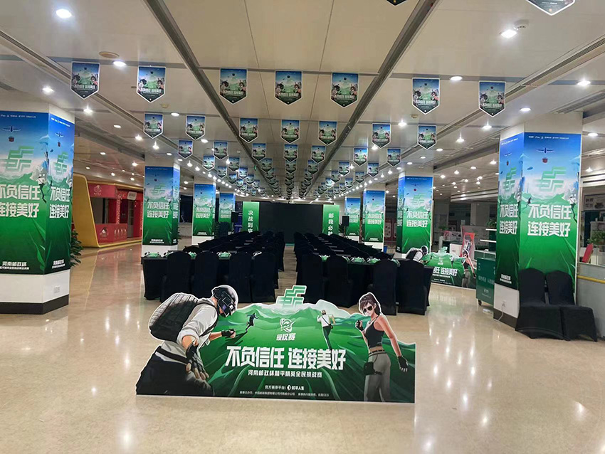 <b>黑色折叠桌贵宾椅出租郑州桌椅租赁</b>